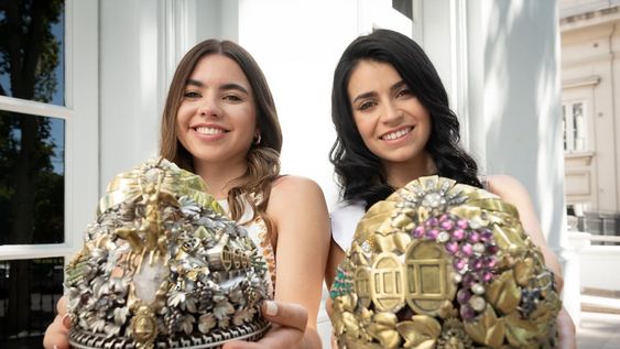 Vendimia 2023, Despertar de las reinas. Ana Laura Verde y Gemina Navarro recibieron a la prensa en el clásico desayuno real.Foto: Ignacio Blanco / Los Andes