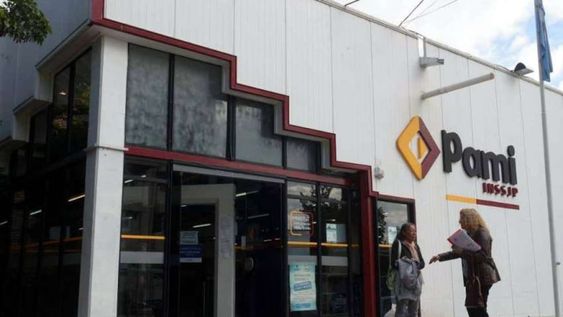 El drama de los afiliados a Pami: demoras en la atención y trámites engorrosos