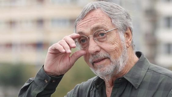 Con lágrimas en los ojos, Luis Brandoni convocó a un banderazo contra el gobierno