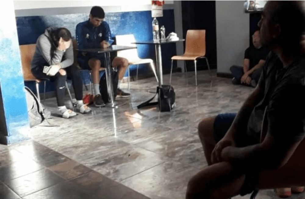 El Pitu y Hugo Barrientos demorados por violar la cuarentena para jugar un picado