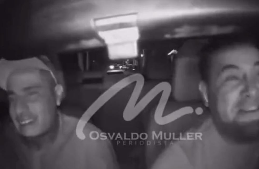 Los delincuentes fueron interceptados por efectivos policiales y uno de ellos permanece detenido en un Ministerio Público. Foto: captura video.