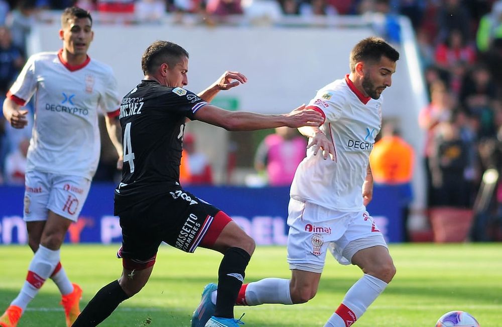 Argentinos Juniors y Huracán, un duelo de dos equipos que pelean arriba en la Liga Profesional. (Fotobaires)