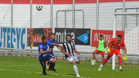Con uno menos, el Lobo se trajo un buen empate ante Deportivo Morón
