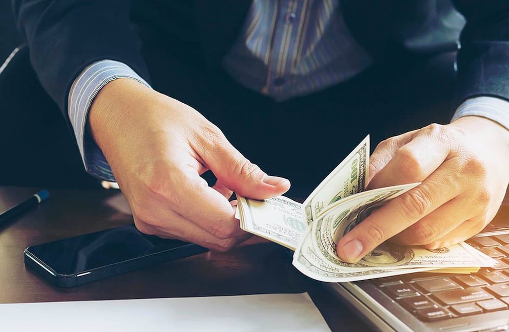 Lanzaron una calculadora para poder conocer cuál sería tu ingreso actual en dólares y qué podrías comprar con ese monto