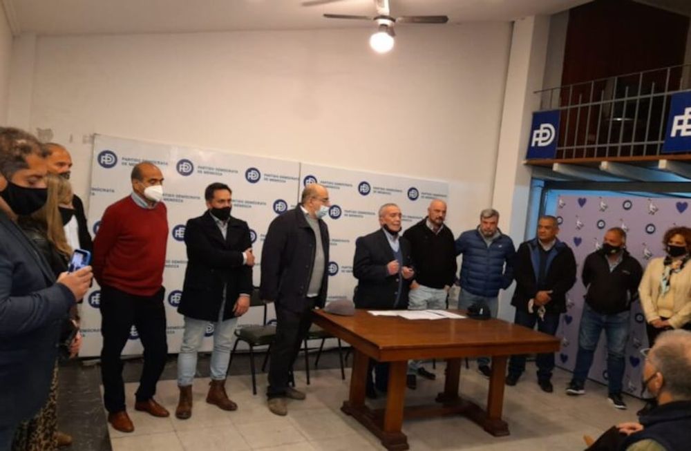 El frente Vamos Mendocinos ya tiene sus precandidatos