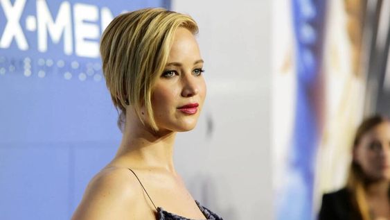 Jennifer Lawrence denuncia difusión de fotos íntimas como delito sexual