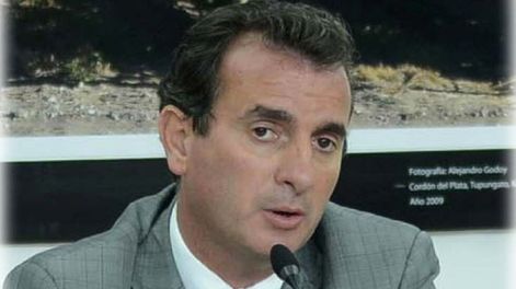 Señor Gobernador, ¿me permite, por favor?