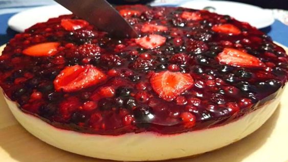 Esta receta puede acompañarse con café, té o incluso bebidas frías, porque combina el sabor dulce y ácido a la vez.