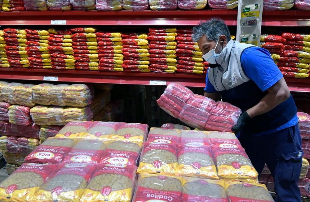 El Gobierno nacional oficializó este miércoles el congelamiento de precios de 1.432 productos de consumo masivo hasta el 7 de enero. Foto: Orlando Pelichotti