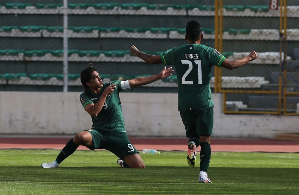 Marcelo Martins figura absoluta de Bolivia con dos goles ante Venezuela.