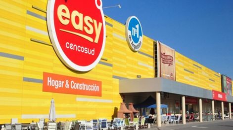 La compañía chilena, fundada por Horst Paulmann, busca adquirir la operación argentina de Carrefour mientras ajusta su red local.