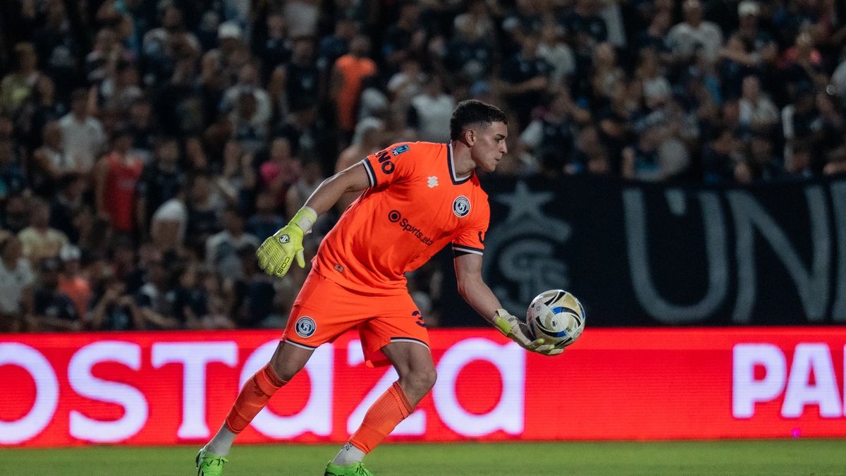 Nicolás Bolcato, la muralla de Independiente Rivadavia: 