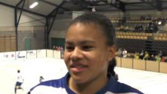 Una futbolista de 17 años marcó un golazo para ver y aplaudir