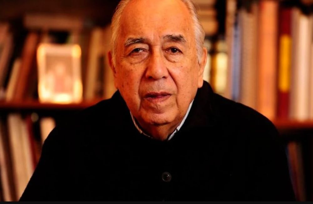 El gran maestro Manolo Juárez, figura esencial de la música popular argentina, está en un estado muy delicado y asintomático de Covid-19 (foto: Clarín).