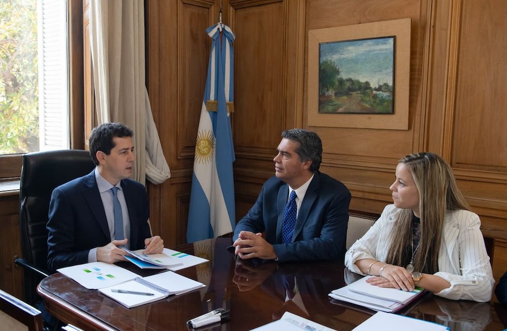 Por la crisis, evalúan suspender el pacto fiscal que firmó Macri