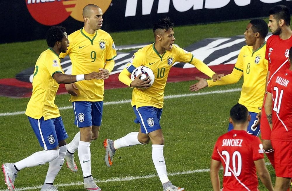 Brasil logró imponerse a Perú a último momento