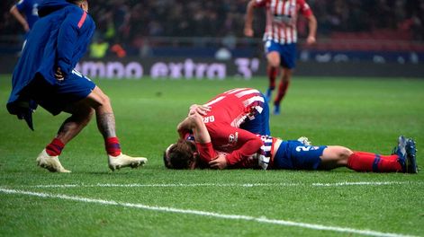 Diego Godín, en tiempo de descuento y desgarrado, le dio el triunfo al Atlético Madrid