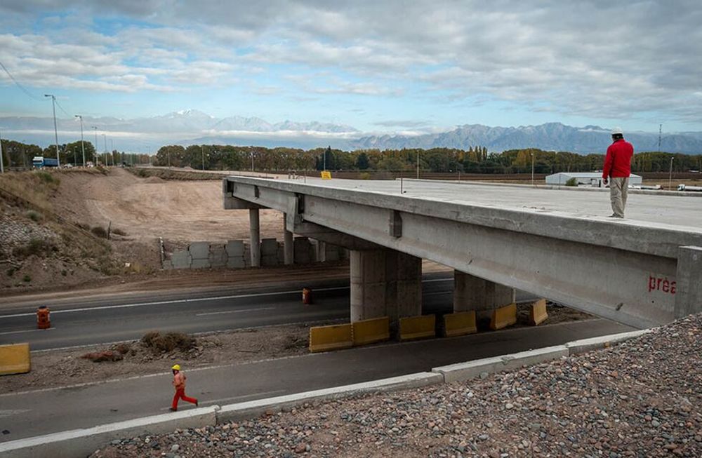 Variante Palmira.Con la variante Palmira, se podrán desviar los vehículos de carga pesada que circulan por la Ruta 7 con dirección a Chile, sin tener que atravesar calles o avenidas del Gran Mendoza.Foto: Ignacio Blanco / Los Andes