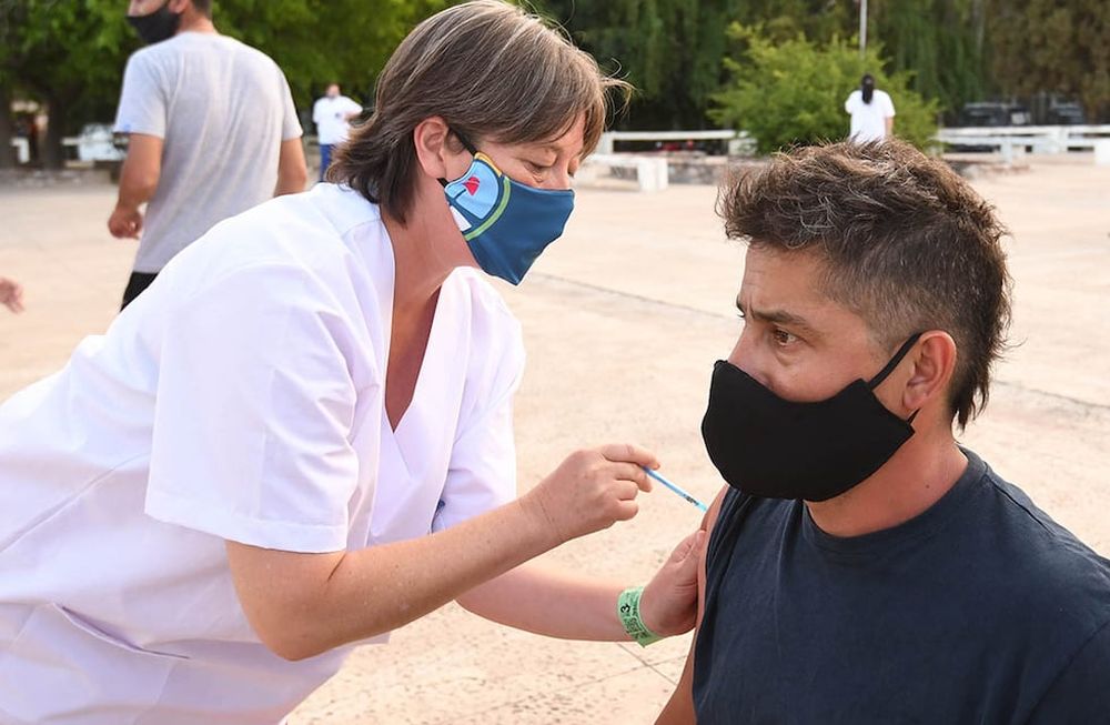 A partir del 1° de enero se necesitará el pase sanitario para asistir a eventos masivos. El esquema completo de la vacunación contra el Covid-19 será el principal requisito.