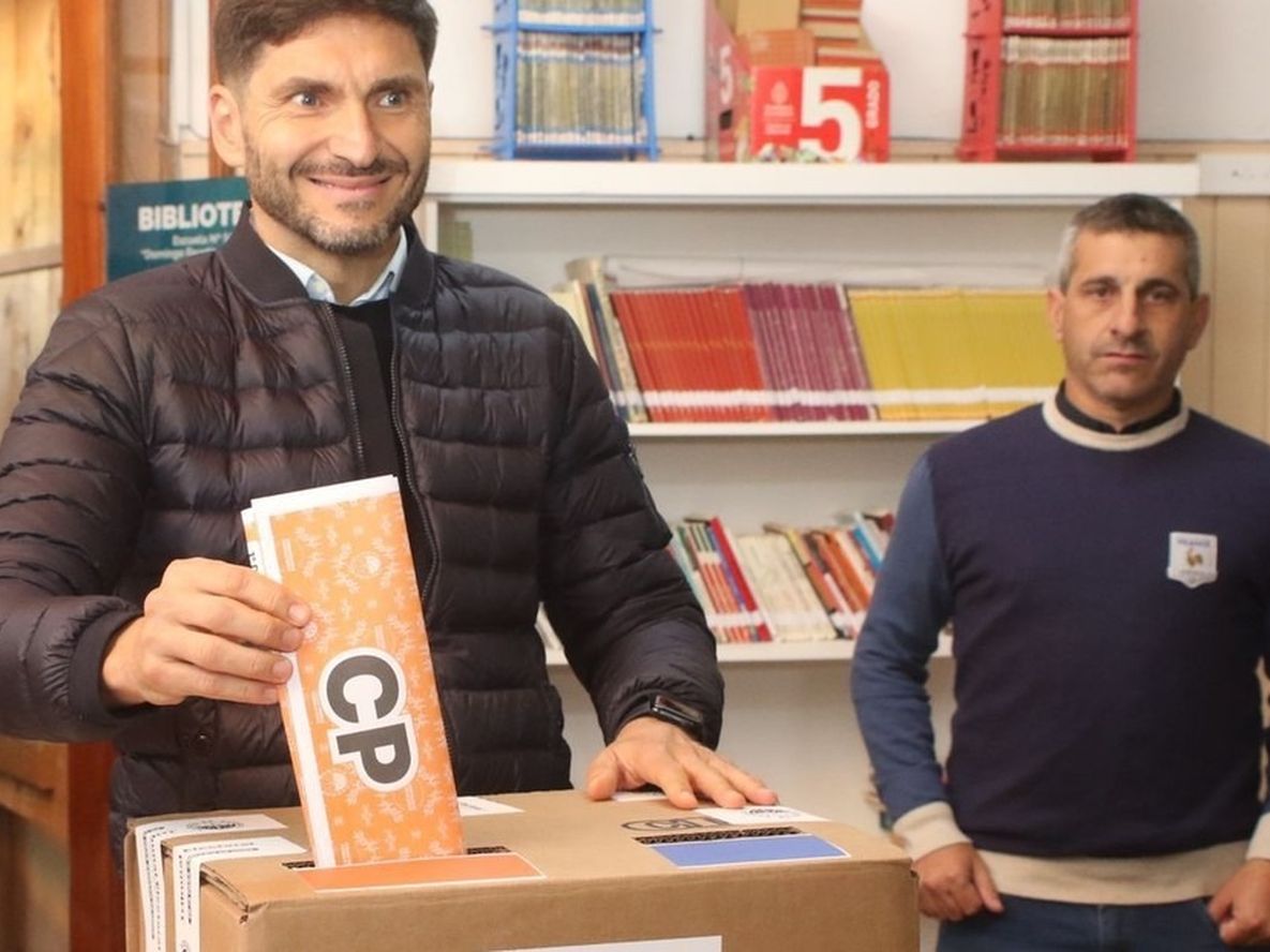 Elecciones históricas en Santa Fe: Pullaro pone en juego su liderazgo y eligen las convencionales constituyentes.