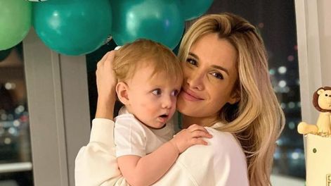 El hijo de Camila Homs y Rodrigo de Paul dio sus primeros paso.