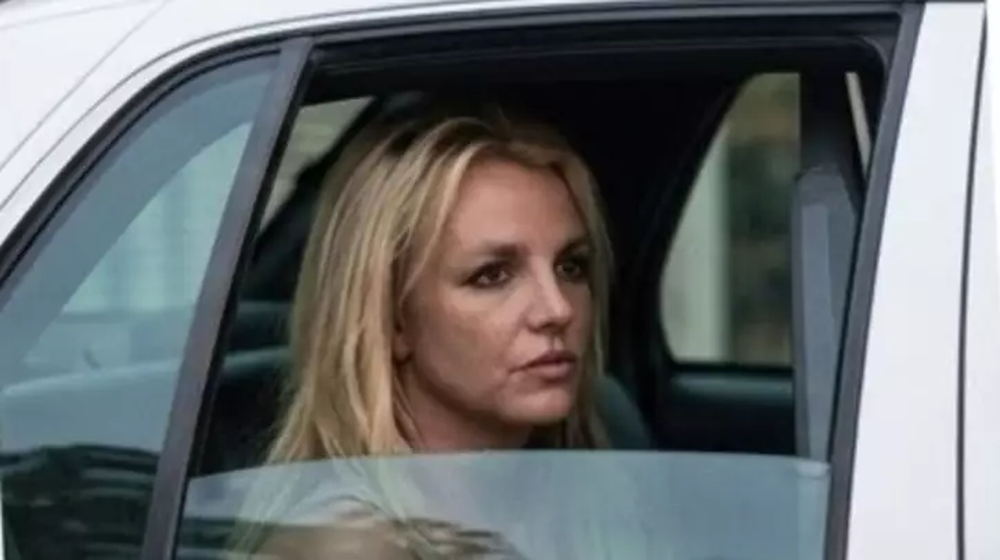 Spears fue detenida en el condado de Ventura tras ser interceptada por conducir de manera errática.