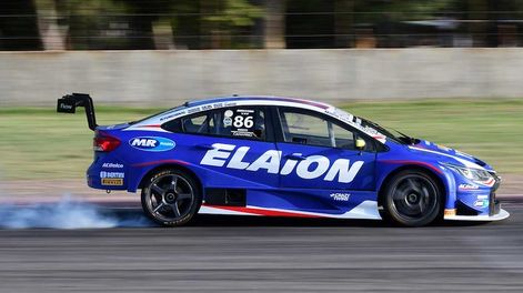 Agustín Canapino dominó el viernes del Súper TC2000