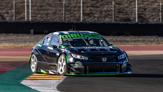 Gran debut. El piloto mendocino en las prácticas en el circuito de Villicum registró los mejores tiempos.&nbsp; &nbsp;
