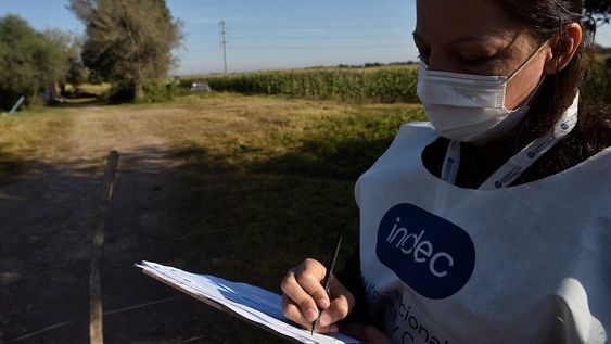 Censo 2022. Censistas en zonas rurales o instituciones colectivas. Zona rural Canal Maestro que atraviesa Villa Esquiú. (Ramiro Pereyra /La Voz)