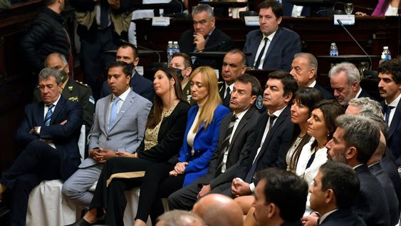 La Legislatura de Mendoza recibió al gobernador Rodolfo Suárez, quien brinda este domingo 1 de mayo su tercer discurso de apertura de sesiones ordinarias, en la Legislatura ProvincialFoto:  Orlando Pelichotti / Los Andes