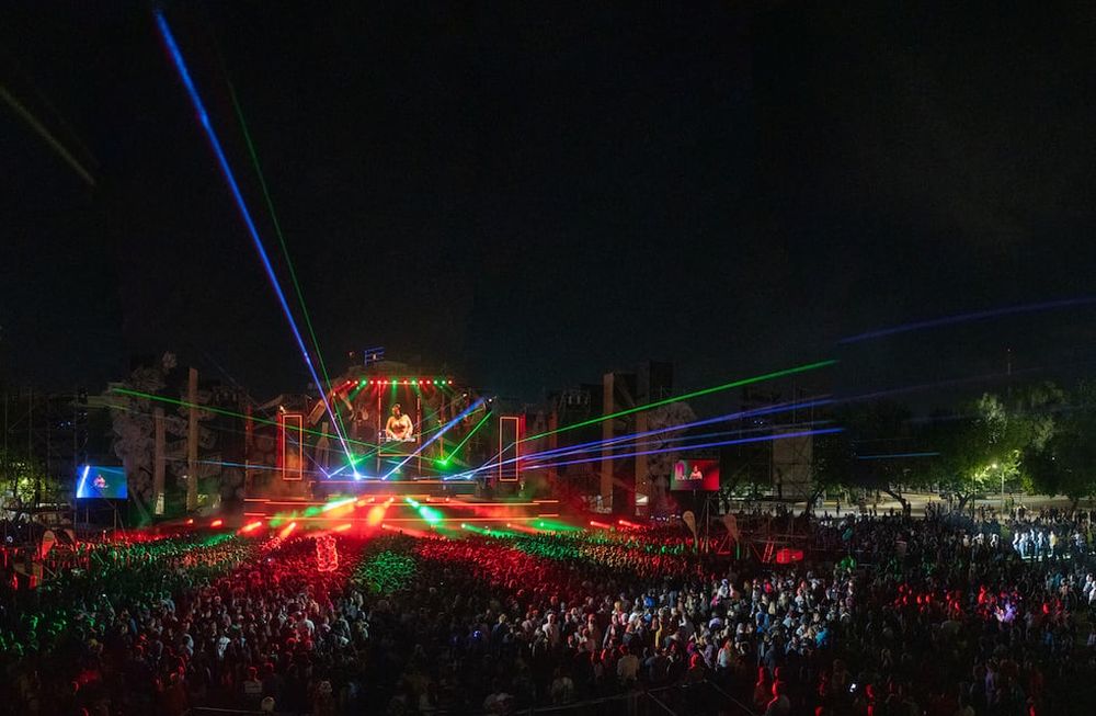 Cazzu hizo bailar a más de 20 mil personas en la segunda noche de la Vendimia de Ciudad