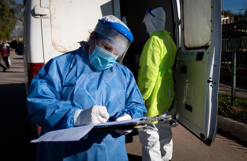 La red de laboratorios provincial realizó un total de 1.012 determinaciones. En operativos en barrios se detectaron 174 pacientes positivos y 202 en investigación.