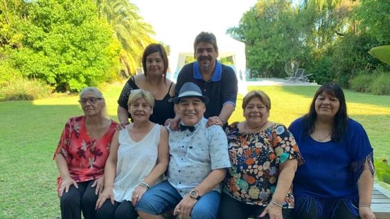 Diego Maradona fue operado por una hernia