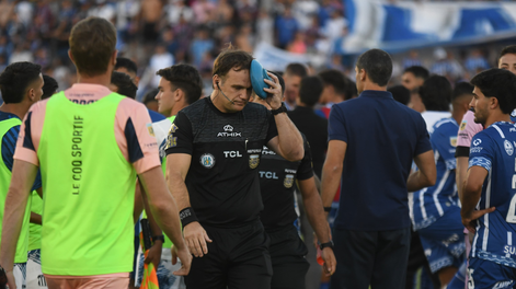 Identificaron al agresor del juez de línea en el partido de Godoy Cruz - Talleres.