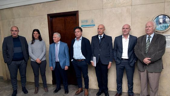 Los jueces de Suprema Corte de Justicia de  Mendoza, Mario Adaro, Teresa Day, Julio Gómez, Omar Palermo, José Valerio, Dalmiro Garay y  Pedro Llorente. Los siete deberán entender en la acción declarativa de certeza que presentará el Gobierno.Foto: Orlando Pelichotti