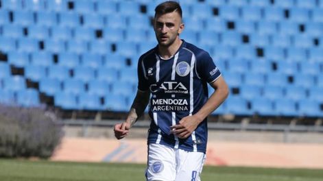 El capitán pasaría al Cuervo por pedido de Dabove.