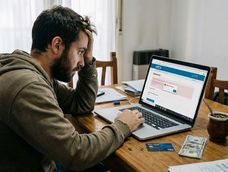 ARCA: cómo pedir la devolución de percepciones de 2025 por dólar tarjeta, turismo en el exterior y Netflix