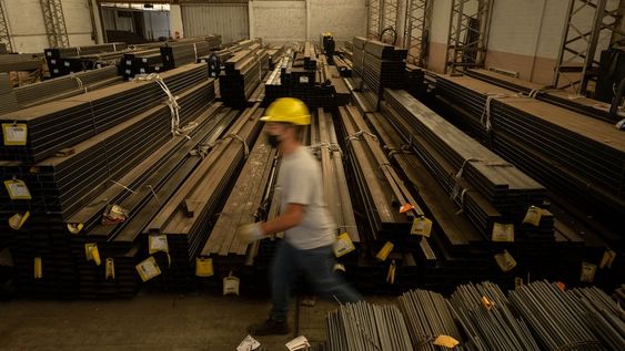 A pesar de estar sumergidos en una profunda crisis, algunas empresas decidieron seguir adelante con su plan de desembolsos / Ignacio Blanco