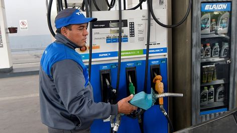 La suba de la nafta marca el abrumador ritmo de inflación. Foto: Orlando Pelichotti