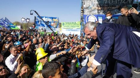 Los Andes | El presidente Alberto Fernández fue a un acto que le armó la UOCRA en un distrito bonaerense. No fueron ni el intendente ni el gobernador.