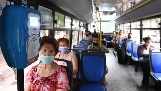 El servicio que más aumenta tras los decretos de Suárez, es el boleto de colectivo.Foto:José Gutierrez / Los Andes