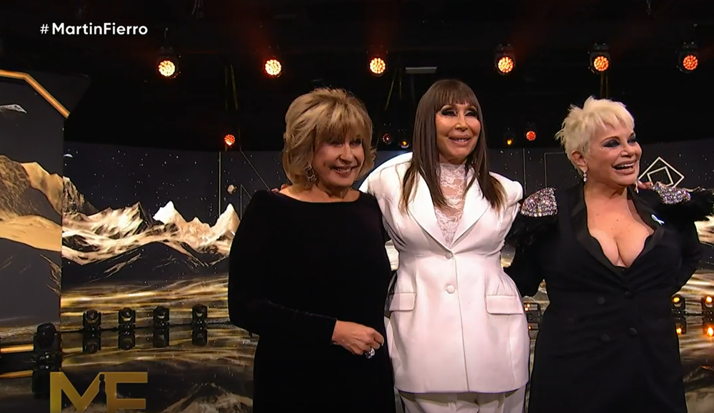 La 54° gala de los Martín Fierro reencontró en el escenario a Moria Casán, Carmen Barbieri y Georgina Barbarossa.