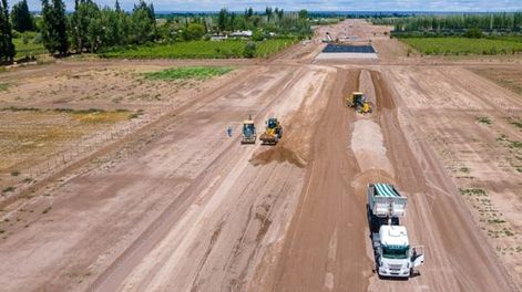 Así se ve la construcción de la Doble Vía del Este, la megaobra que unirá Rivadavia, Junín y San Martín al corredor bioceánico
