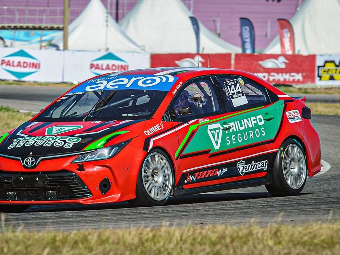 Lucas Vicino hizo buenos tiempos con su Toyota Corolla en la primera a jornada de 2023 del TN.