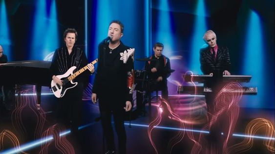 Duran Duran concretó un nuevo paso en su tributo a David Bowie: el videoclip de Five years.