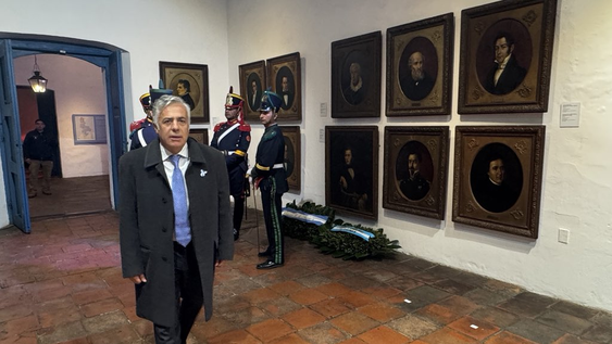 Alfredo Cornejo participó en Tucumán de la tradicional vigilia por el Día de la Independencia, junto a Javier Milei.