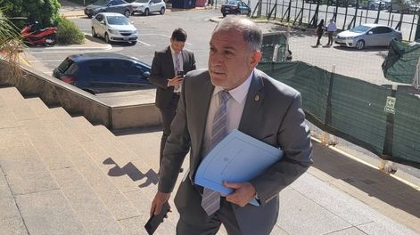 Los Andes | Luis Juez presentó la denuncia contra Cristina Kirchner por no acatar el fallo de la Corte sobre el Consejo de la Magistratura. (Gentileza)