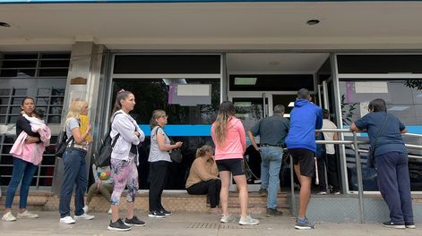 Paso a paso cómo tramitar la devolución del 20% retenido de la libreta AUH.Foto: Orlando Pelichotti