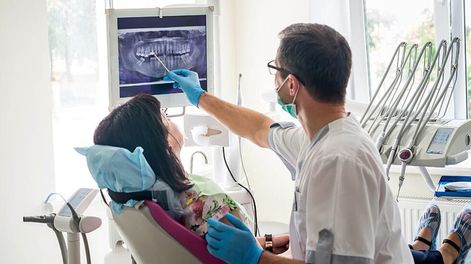 opción. Habitualmente odontólogos deben recurrir a productos de segundas marcas. | Foto: Adobe Stock