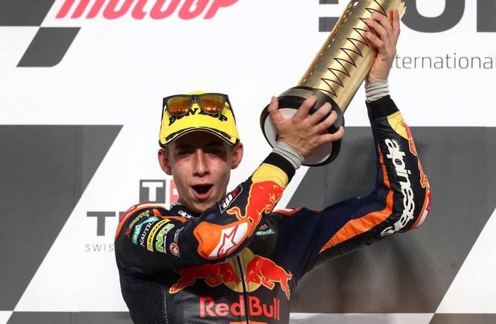 Pedro Acosta disputó su segunda carrera en Moto3 y logró el triunfo en el Gran Premio de Doha luego de partir desde la zona de boxes.